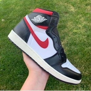 Gym Red Jordan 1’s